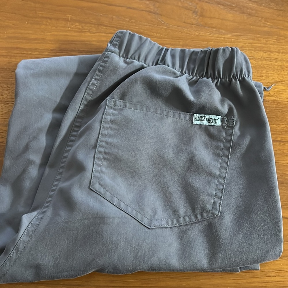 Grey's Anatomy by Barco  Size Small
Riley Women's 5-Pocket Scrub Pants
